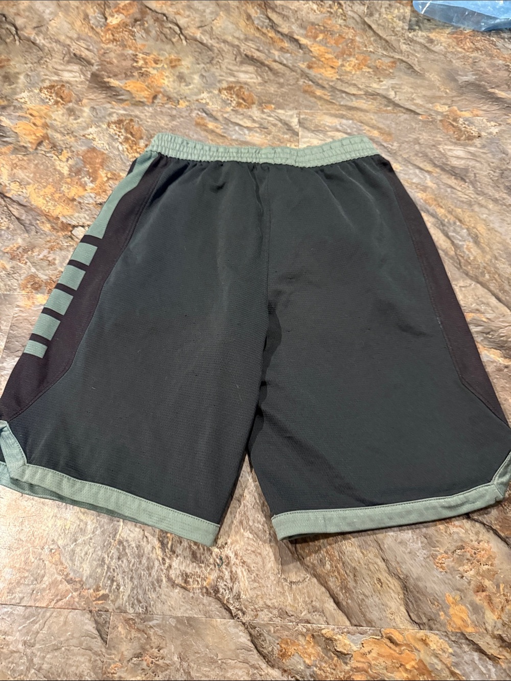 Nike youth boys size large Black and Sage Performance Athletic Shorts - Picture 14 of 15